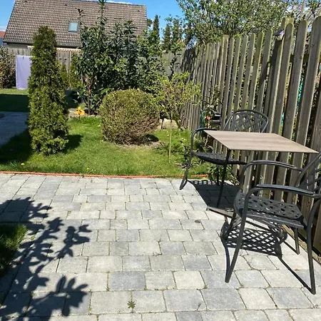 Am Steinhuder App Suite-la Fleur-mit Pantry Kueche, Luftreinigungssystem, Garten, Wlan アパート シュタインフーデ